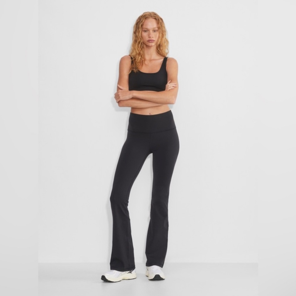 Aritzia Golden BUTTER Cheeky Hi-Rise Flare Legging Sz 10